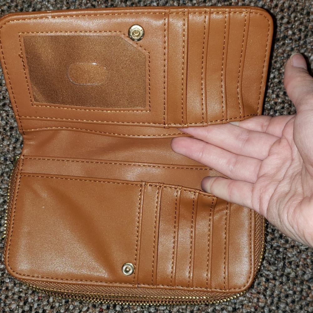 Wallet - Picture 5 of 8